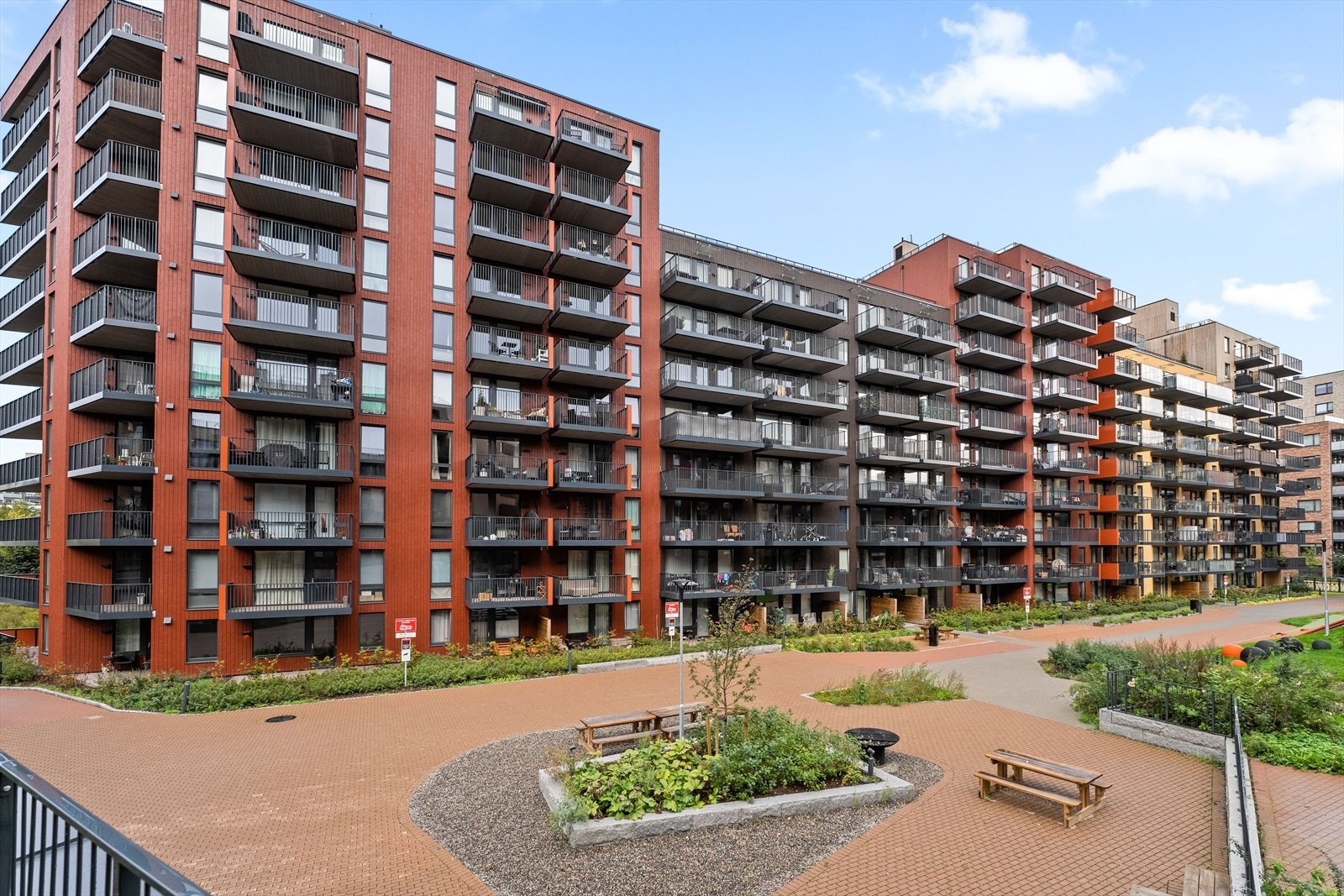 Moderne boligkompleks med attraktiv beliggenhet i Lørenskog, kort vei til alt du trenger i hverdagen. Galleribilde