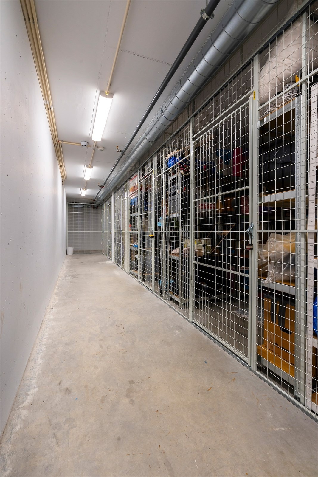 Boligen disponerer 1 sportsbod i felles anlegg. Galleribilde