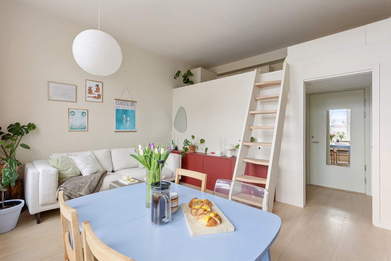 Takhøyde er målt til 3,23 meter. Galleribilde