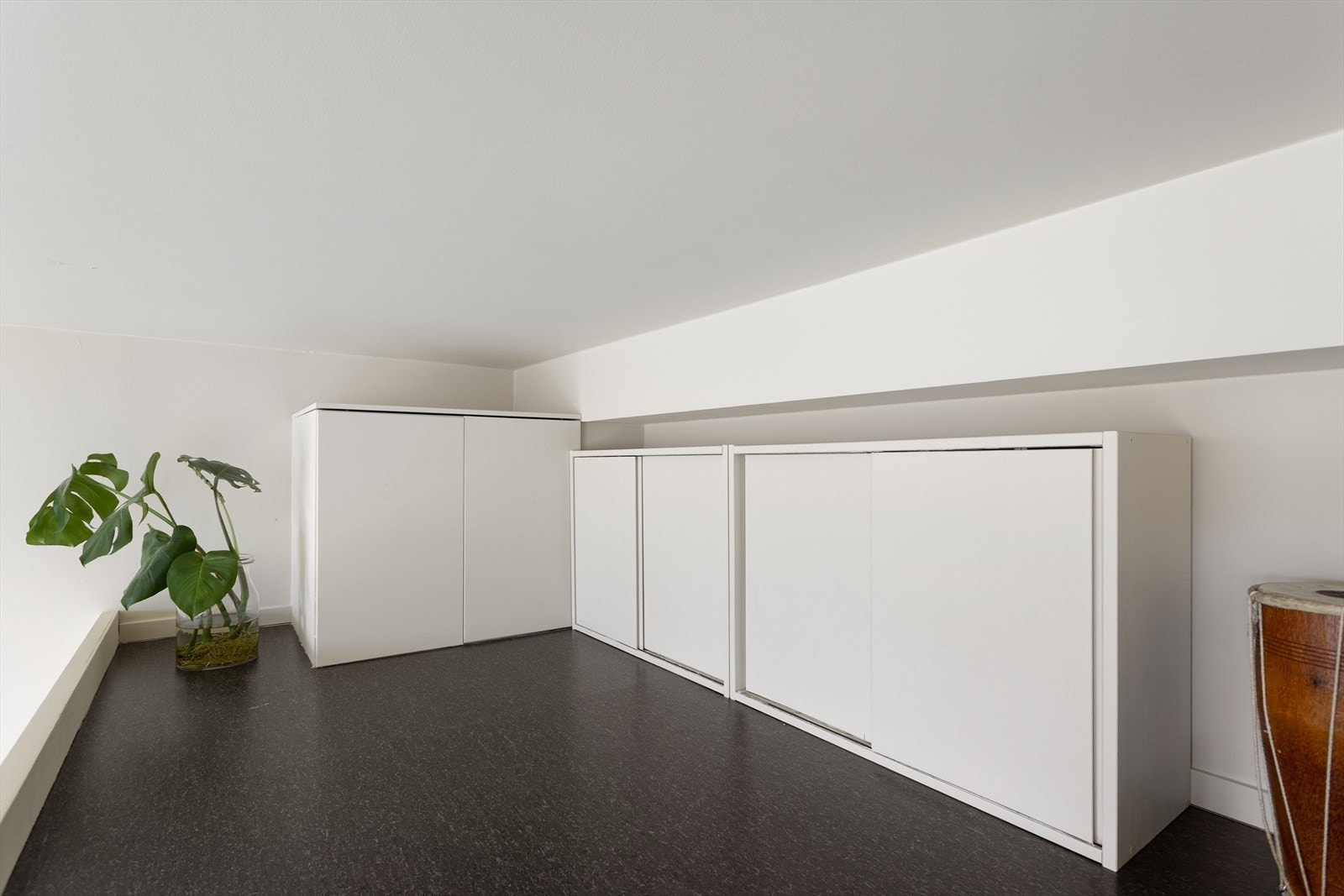 Plass til oppbevaring og soveplass. Galleribilde