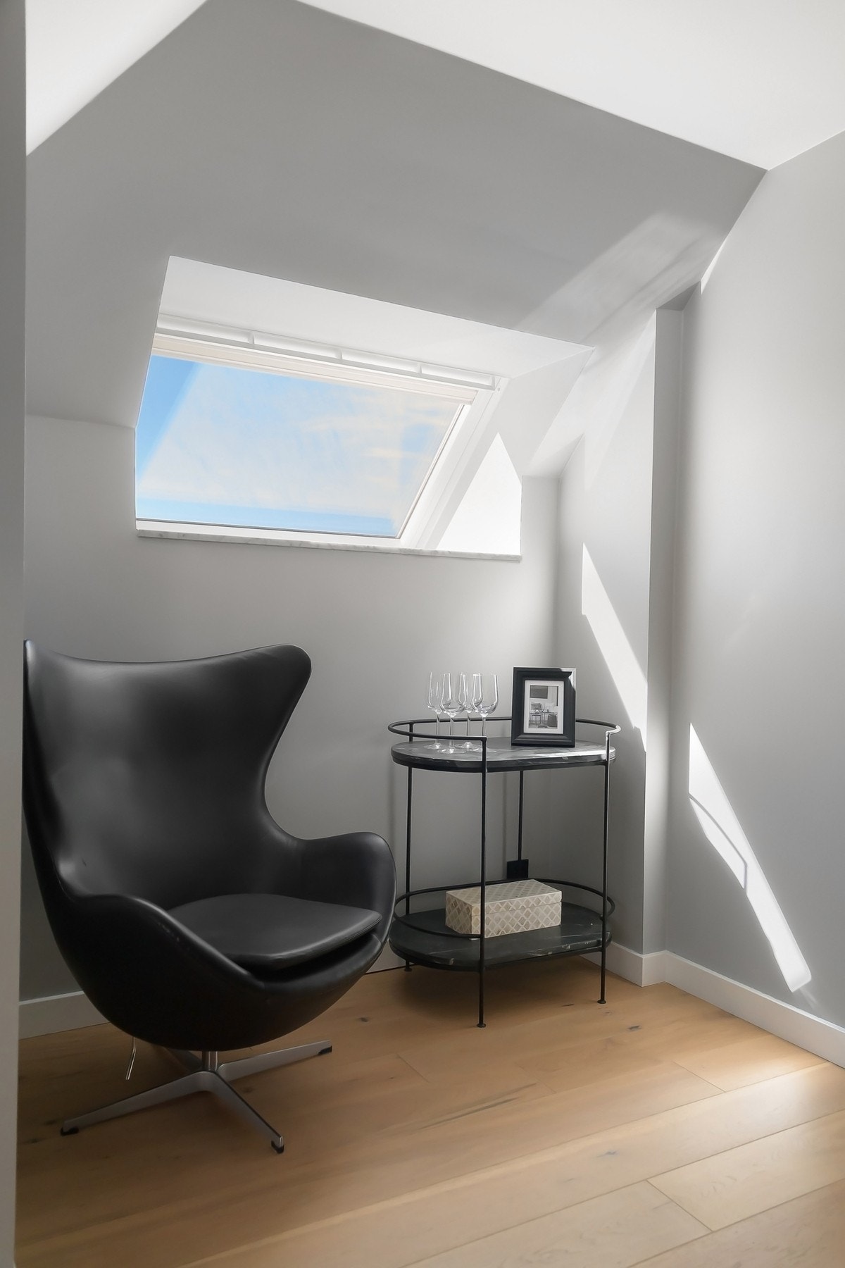 I forbindelse med rehabiliteringen ble det etablert balansert ventilasjon og nytt elektrisk anlegg. Galleribilde