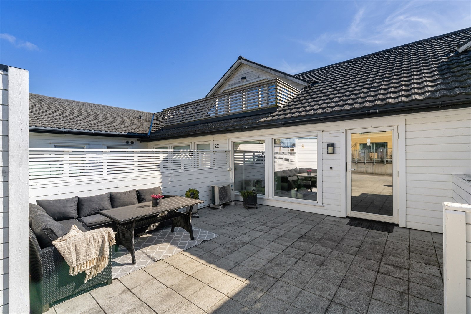 Lunt og solrikt, en perfekt plass å nyte varme sommerdager på. Galleribilde