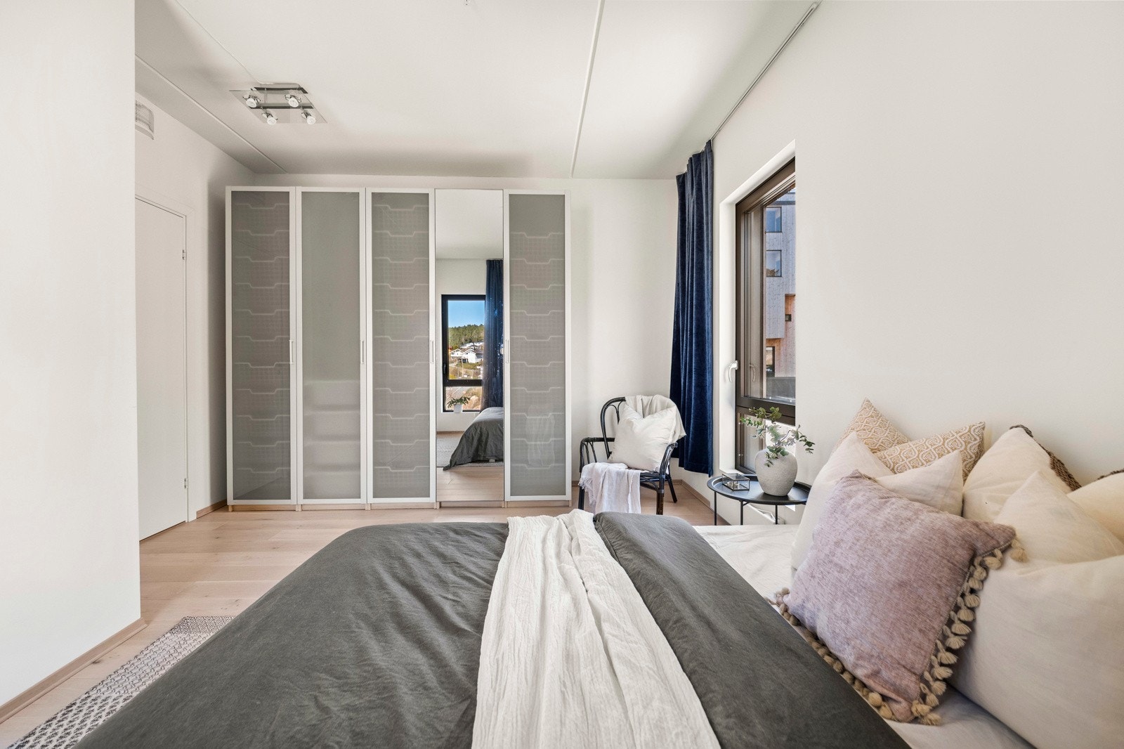 Soverom. Galleribilde