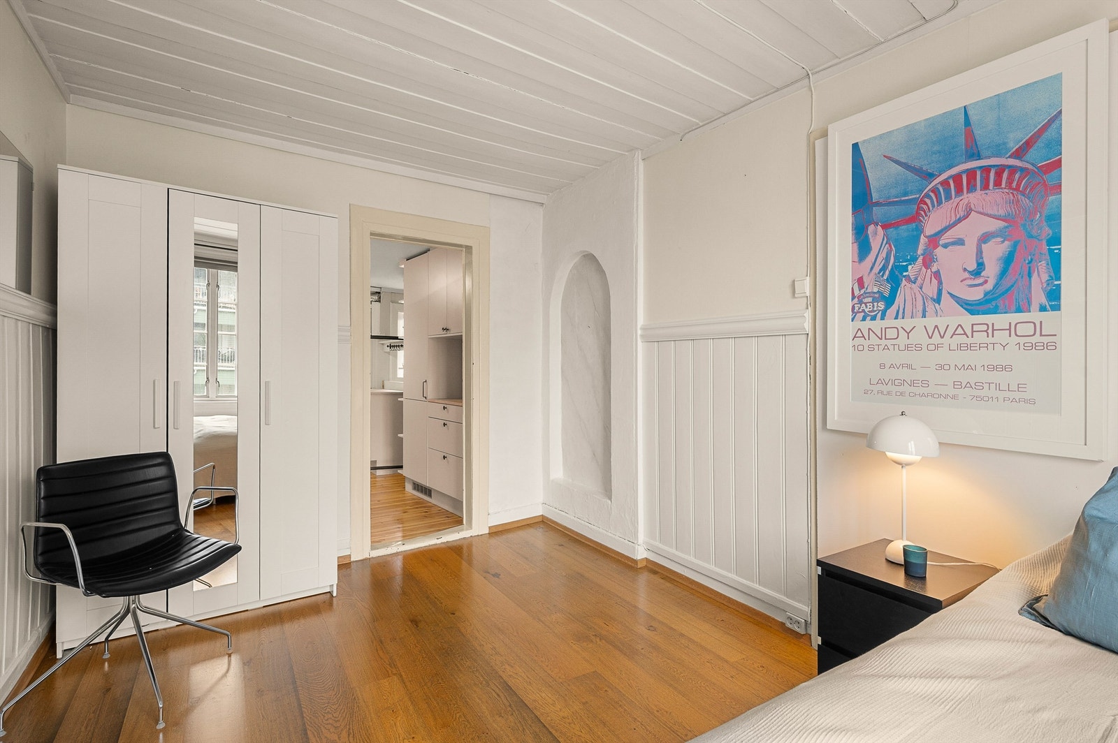 Soverommet kan benyttes som kontor, gjesterom eller oppholdsrom. Galleribilde