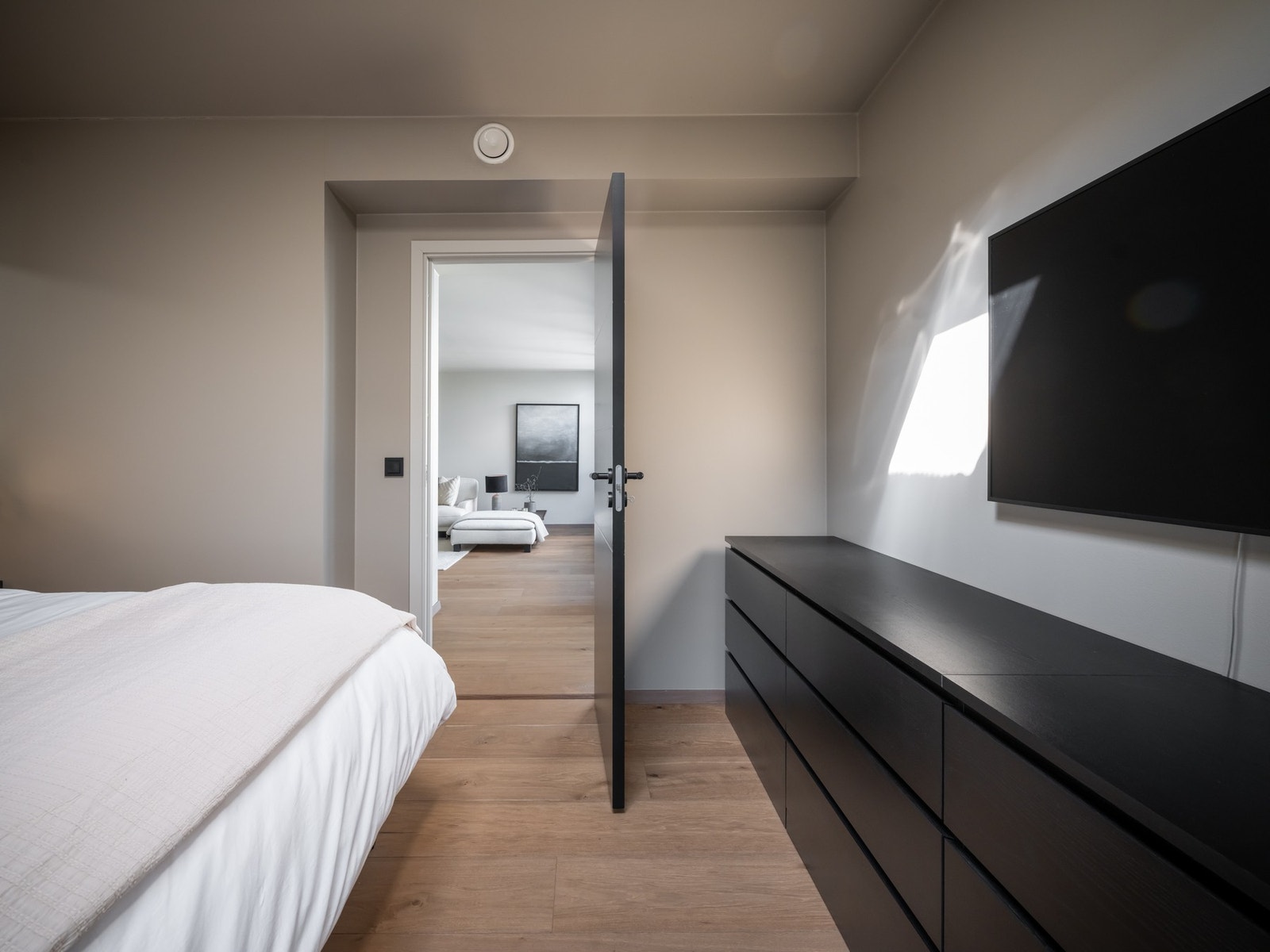 Ved behov for kontor, gjesterom eller barnerom er det ene rommet supert som dette. Galleribilde