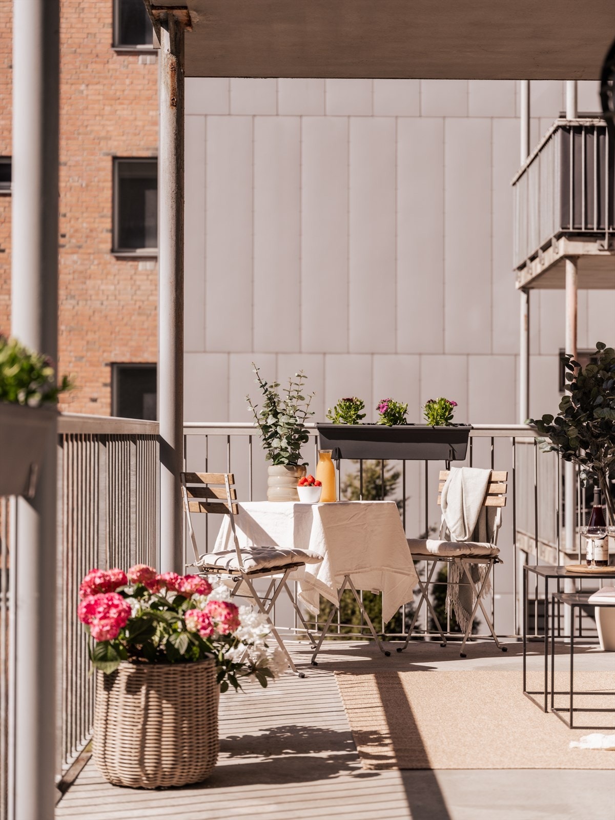 Hva med en grillkveld her i sommer? Det er tillatt så lenge man benytter elektrisk grill eller gassgrill. Galleribilde