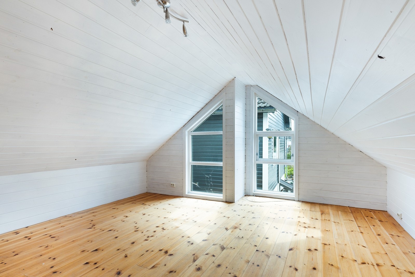 Loftsrom over garasjen Galleribilde