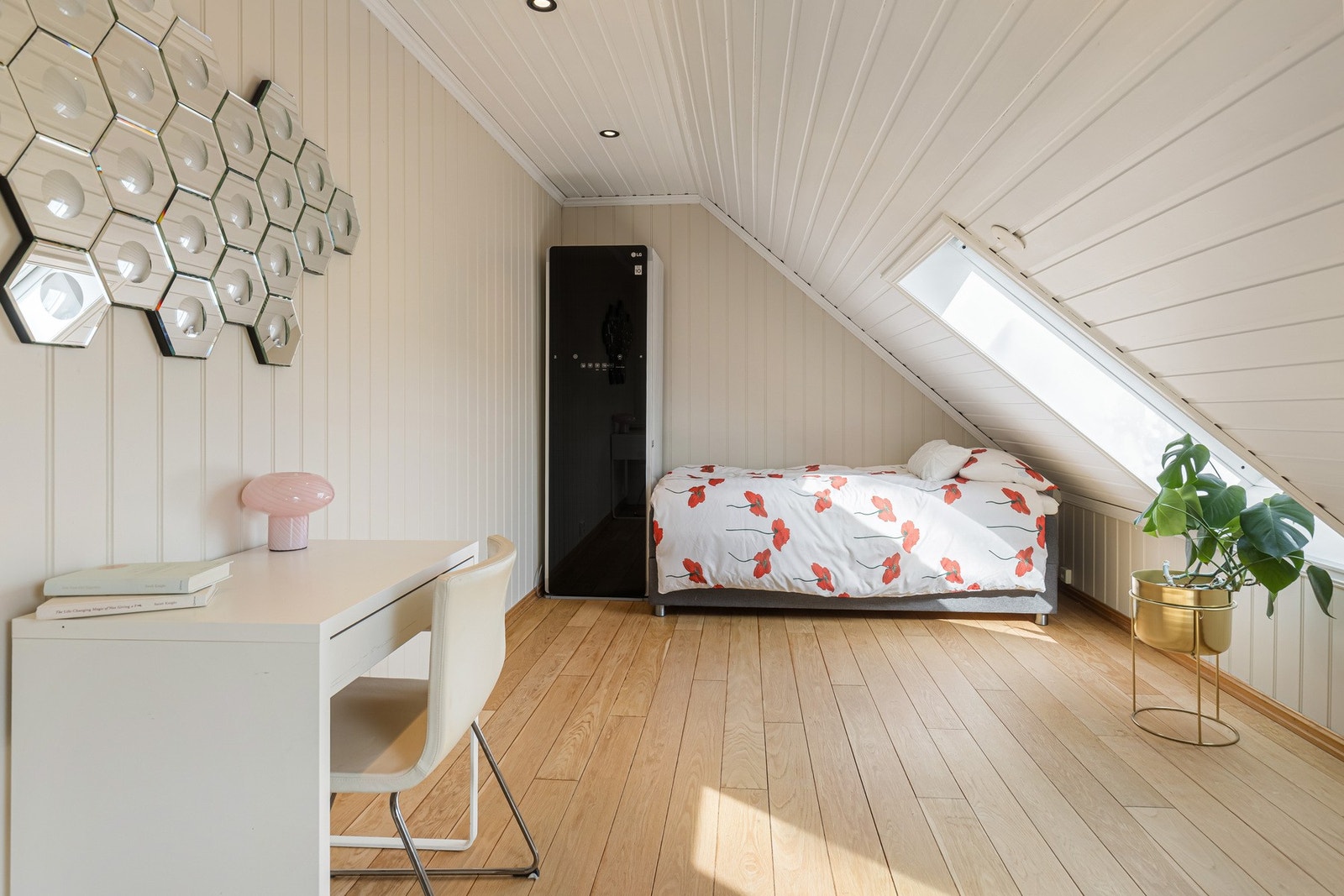 Stort barnerom/gjesterom med plass til seng Galleribilde