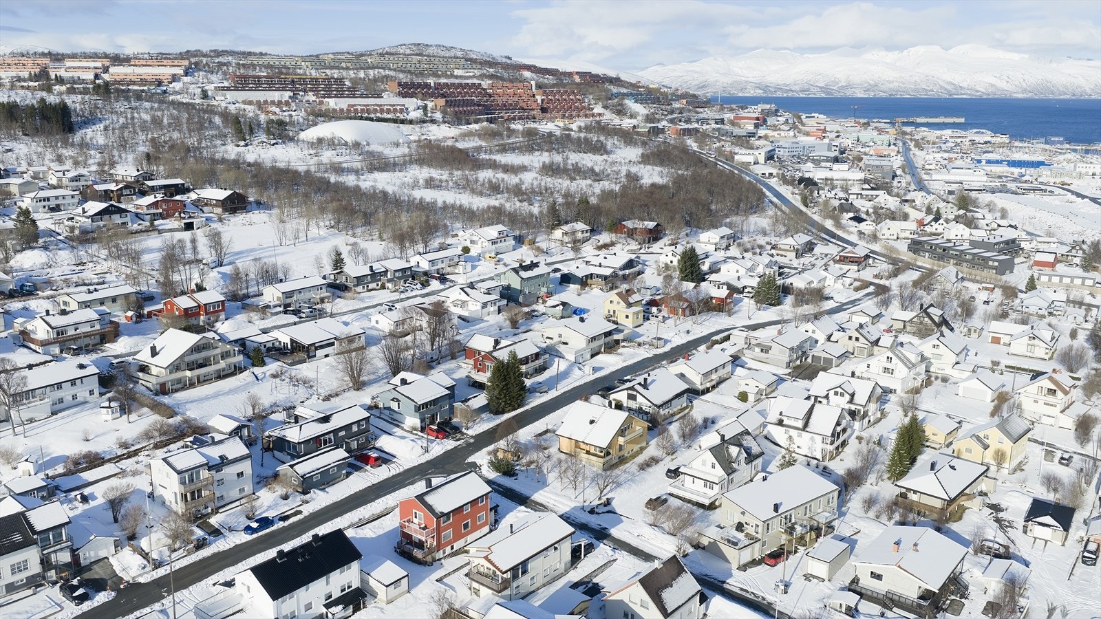 Busstopp like ved med hyppige avganger til UNN/UiT og sentrum. Galleribilde