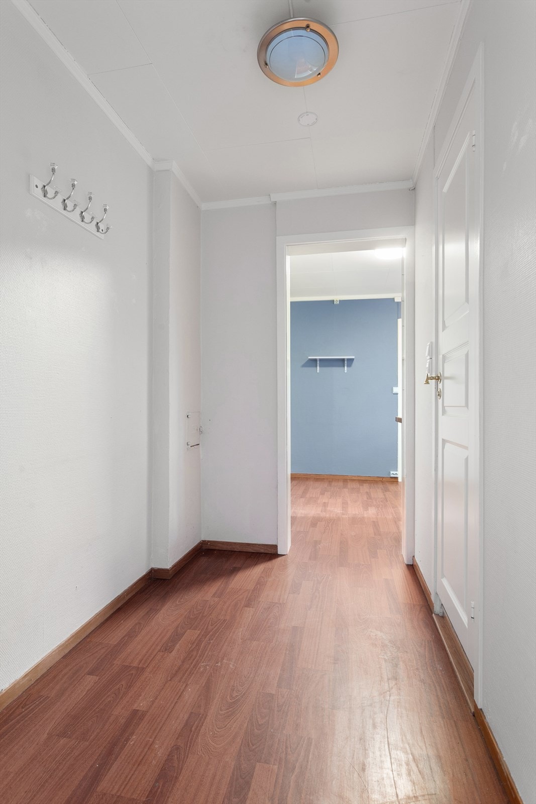 Velkommen til 1. etasje!
Gangen binder sammen rommene i boenheten. Galleribilde