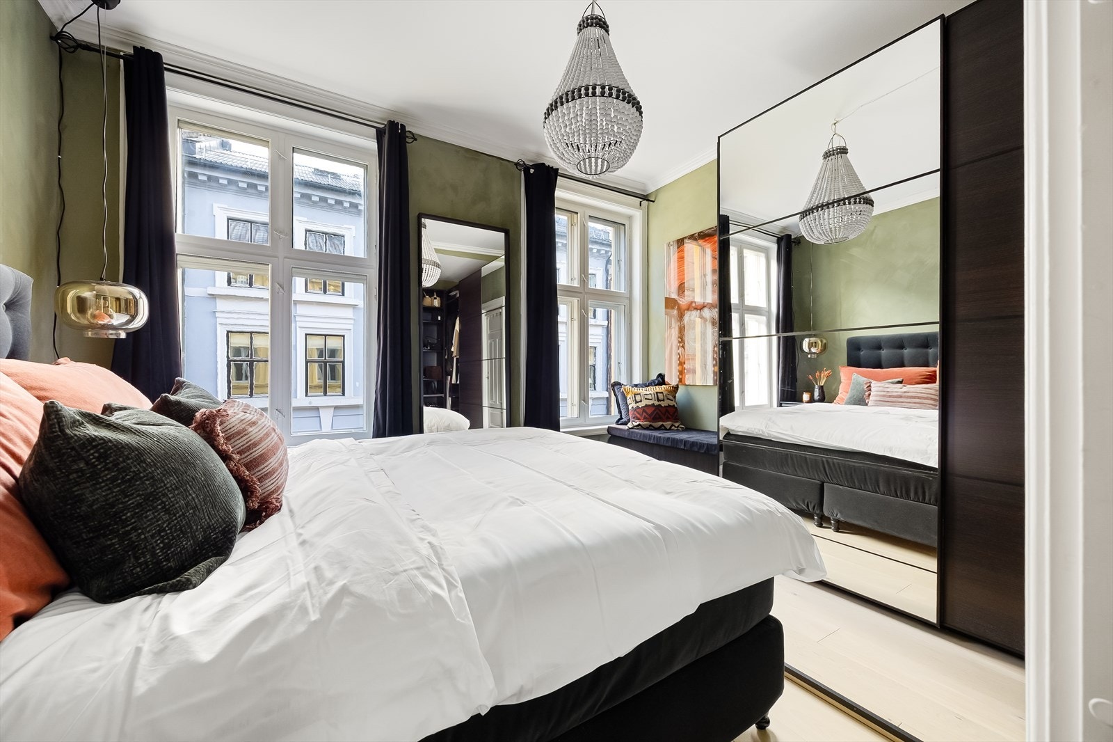 Leilighetens hovedsoverom. Galleribilde