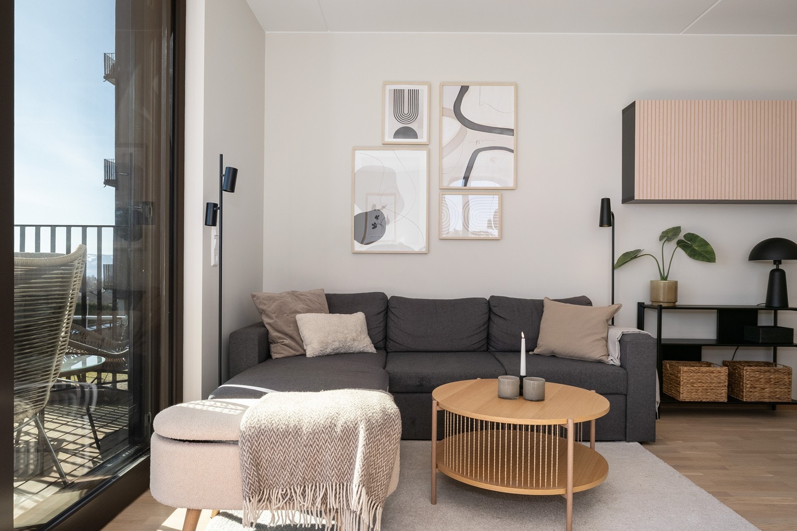 Leiligheten er utstyrt med balansert ventilasjon som sikrer et sunt inneklima, samt brannsprinkling. Galleribilde