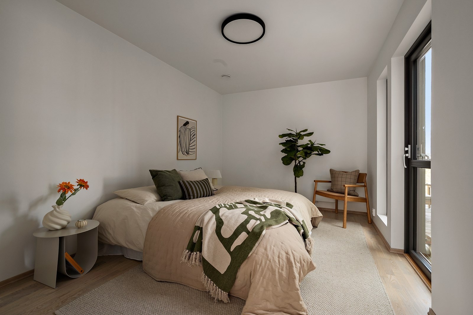 Hovedsoverom med egen uteplass. Galleribilde