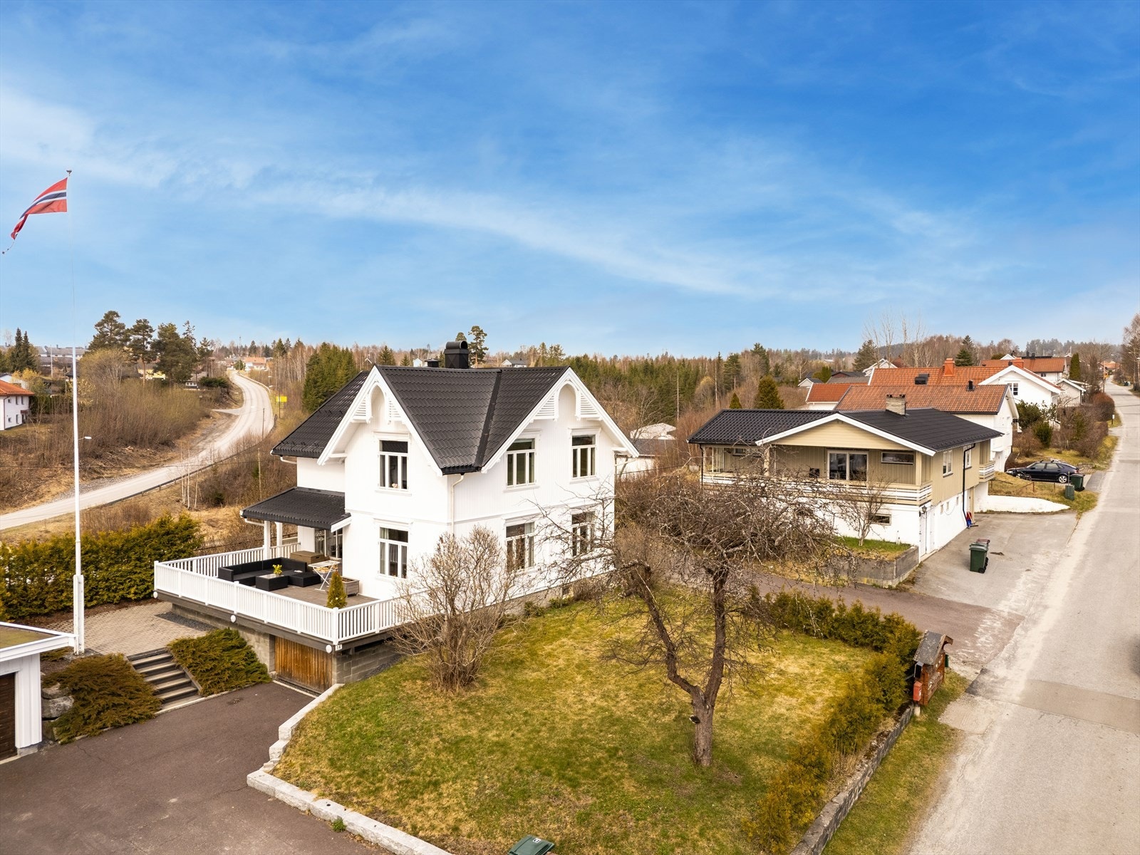 Flott sveitservilla med attraktiv og sentral beliggenhet i Sand. Galleribilde