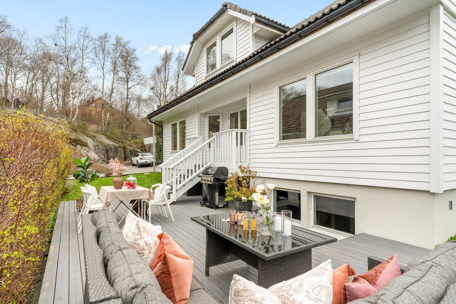 - Alle ytterdører og vinduer byttet ut i 2019. Vinduene har tre-lags glass, som gir god lydisolasjon og gir vesentlig mindre varmetap - Galleribilde