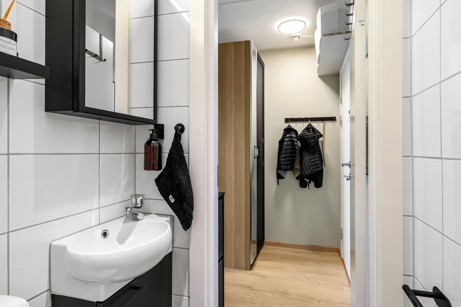 Det ble satt inn ny baderomsinnredning i 2025. Galleribilde