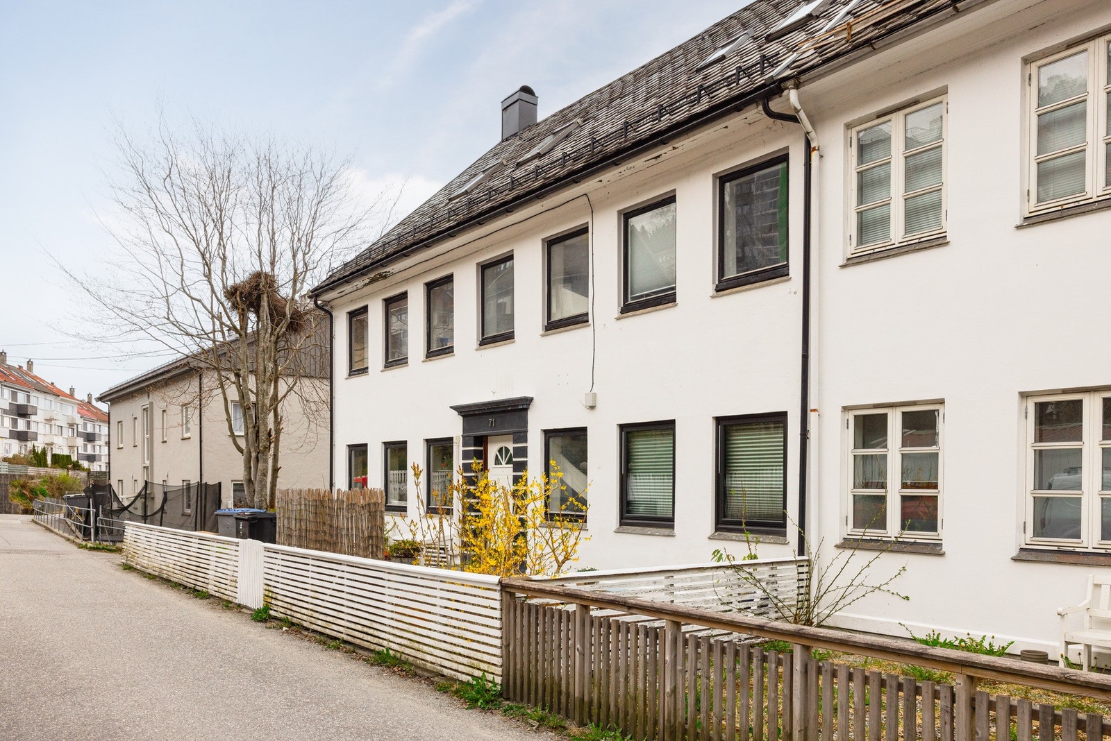 Det opplyses om at det er soneparkering i området. Galleribilde