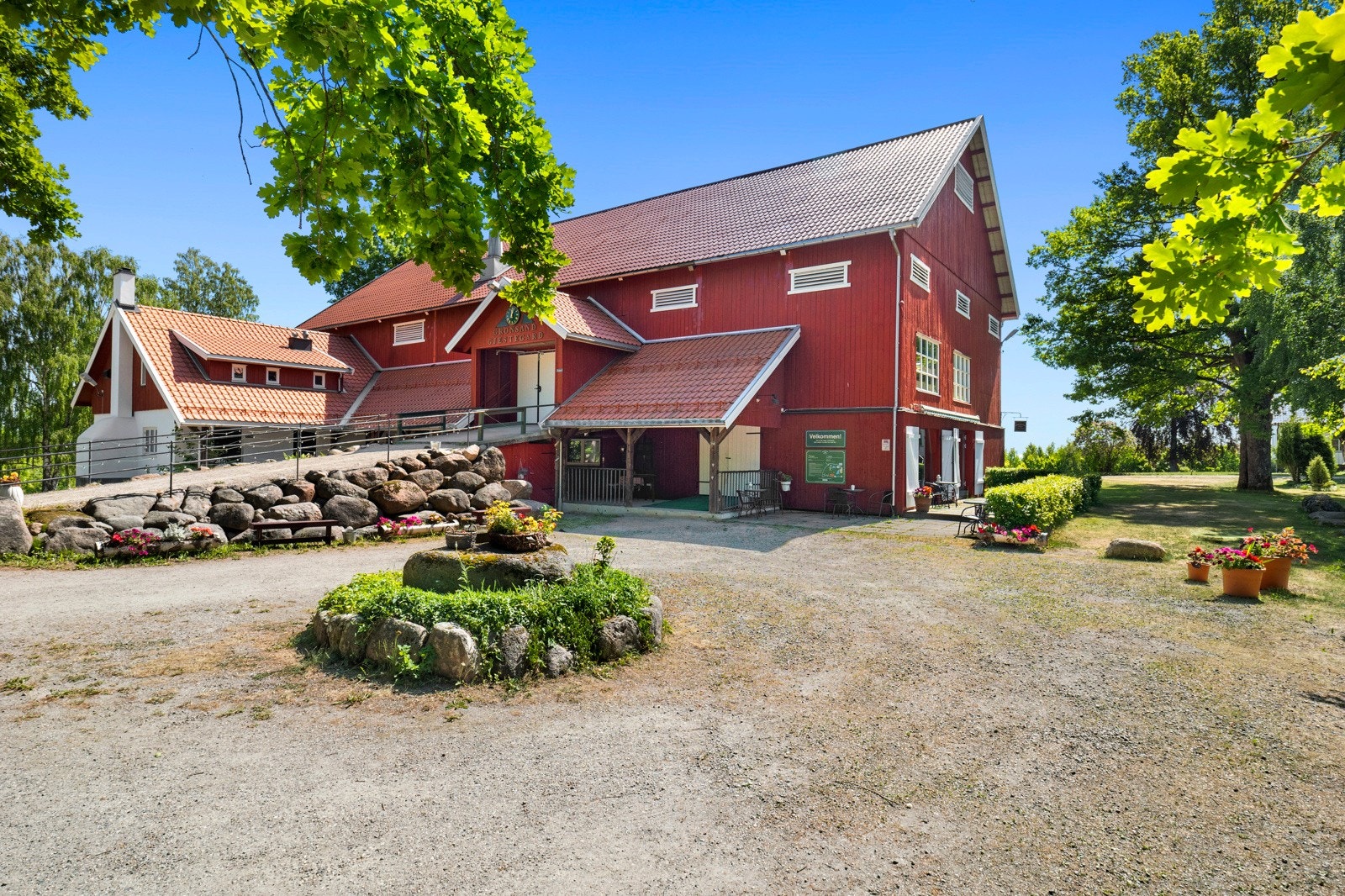 Grønsand gjestegård ligger i nærområdet. Galleribilde
