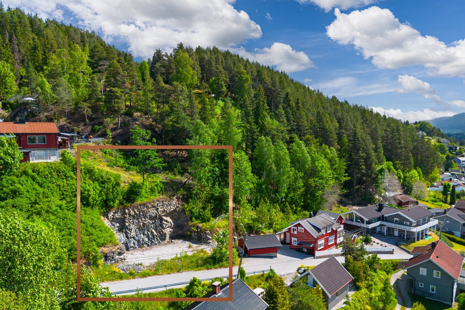 Flott tomt, nærmest byggeklar. Galleribilde