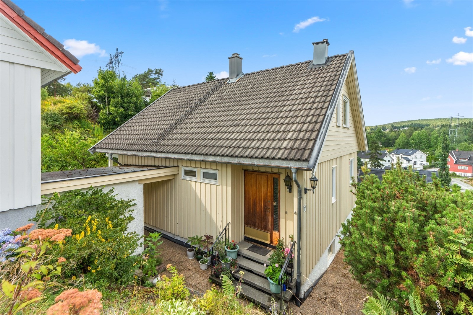 Ved inngangspartiet er det en utvendig bod. Galleribilde