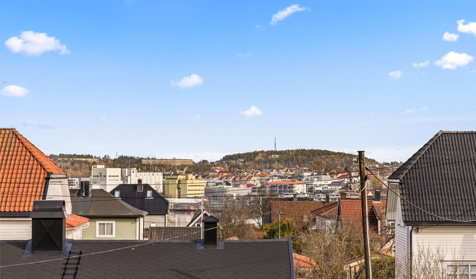 Moss sentrum er lett tilgjengelig med sykkel eller til fots. Toget til Oslo tar ca. 35 minutter. Galleribilde