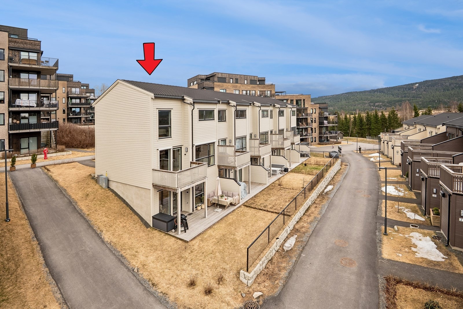 Den moderne og innholdsrike boligen fra 2022 passer alle type familier Galleribilde