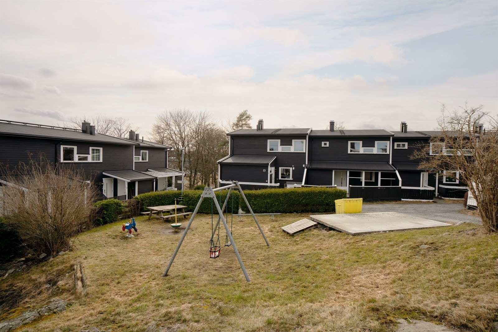 Området byr på et svært godt barnehagetilbud med flere kommunale barnehager og åpen barnehage innen kort gangavstand - ideelt for barnefamilier. Galleribilde