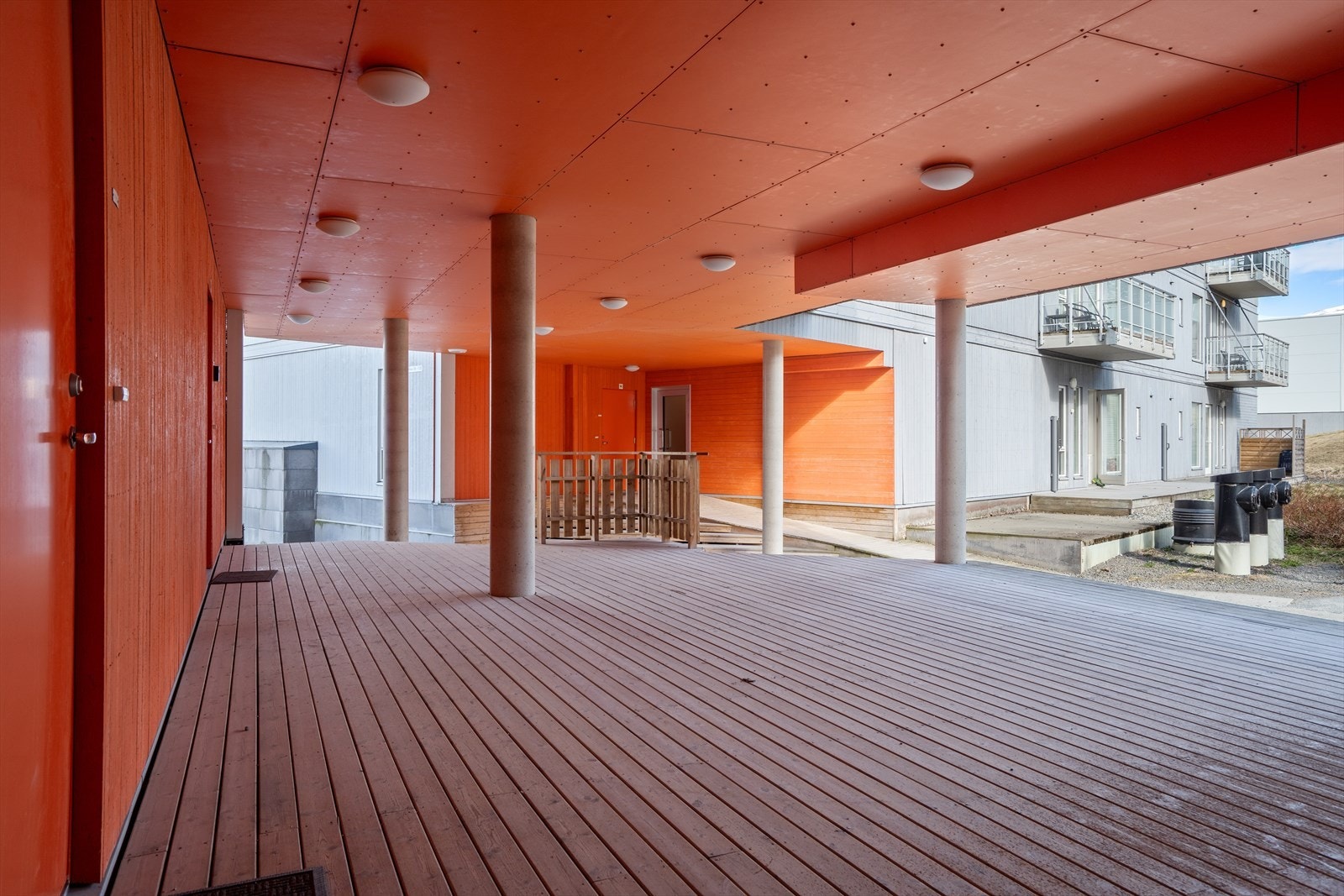 Leiligheten er beliggende på Tomasjordnes, et veletablert og populært boområde i Tromsø. Galleribilde