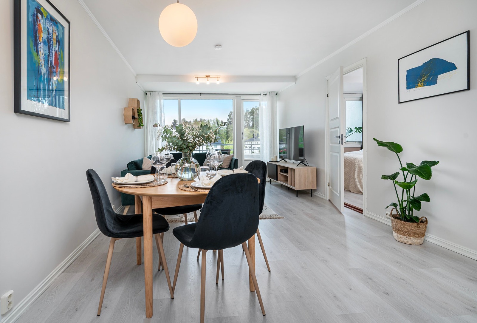 Her er god plass til spisegruppe Galleribilde