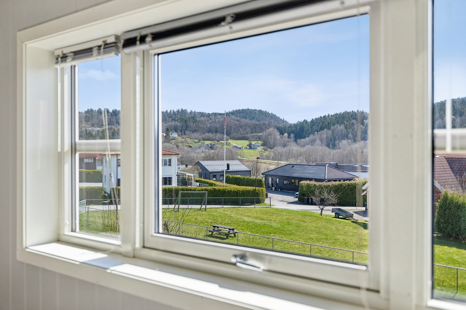 Utsyn over det barnevennlige nabolaget. Galleribilde