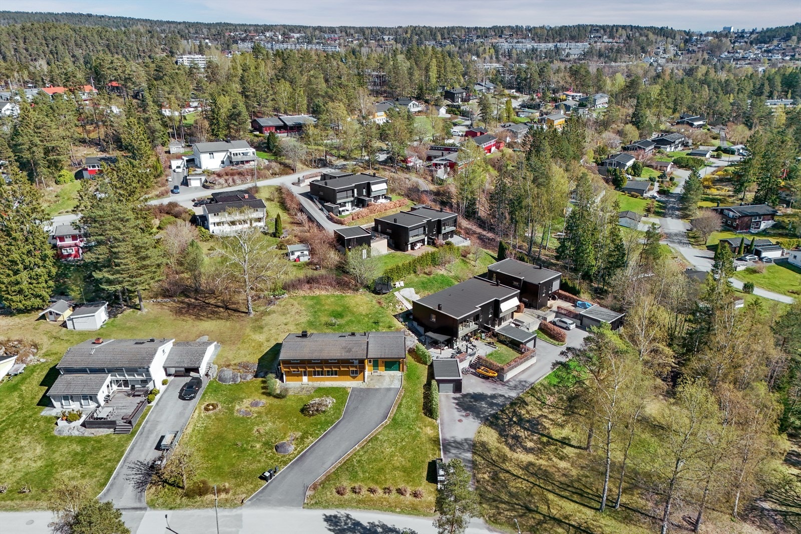 Området består av eneboliger og delte boliger - kort vei unna Kolbotn sentrum Galleribilde