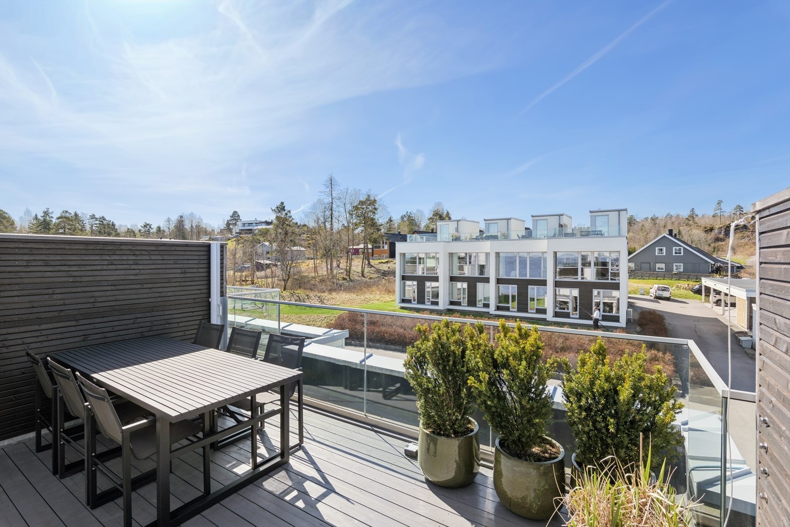 Solen varer til langt utpå kvelden Galleribilde