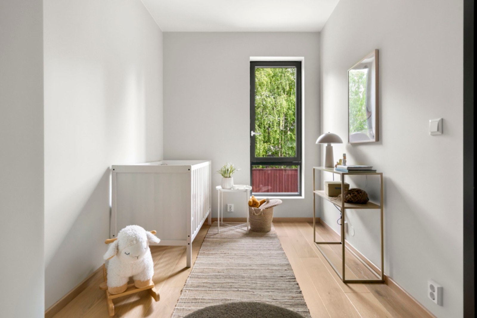 I 2. etasje er det tre soverom samlet. Perfekt løsning for en barnefamilie. Galleribilde