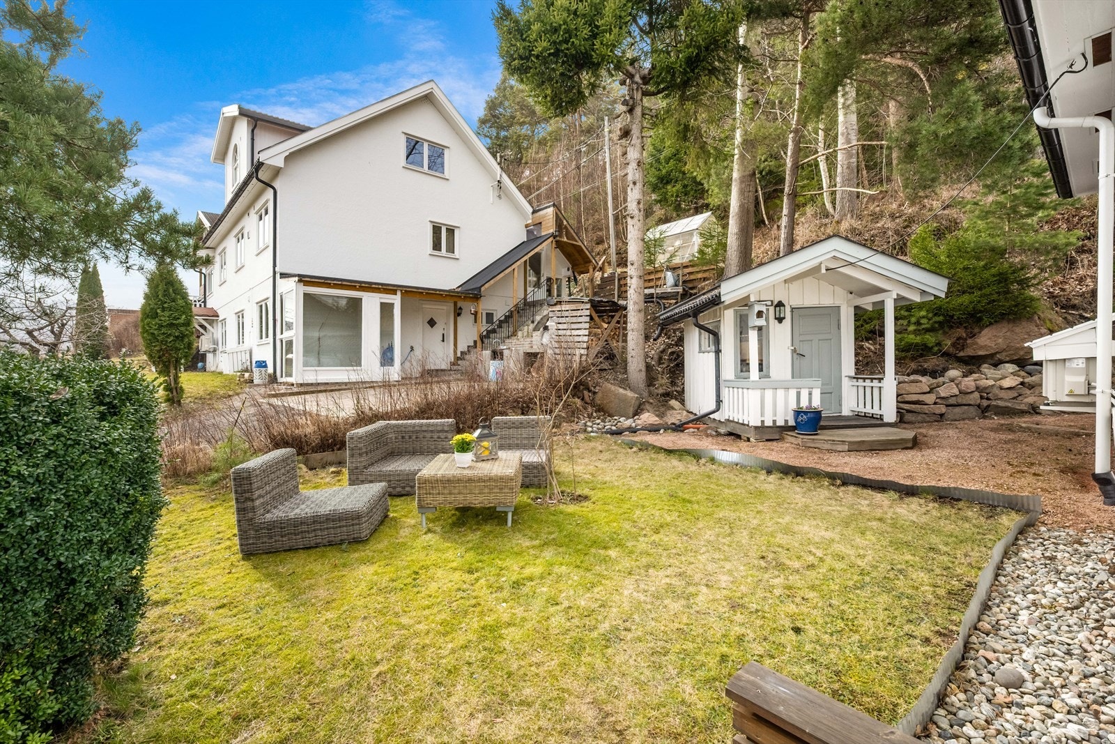 Hage og dukkestue - perfekt for barnefamilien! Galleribilde