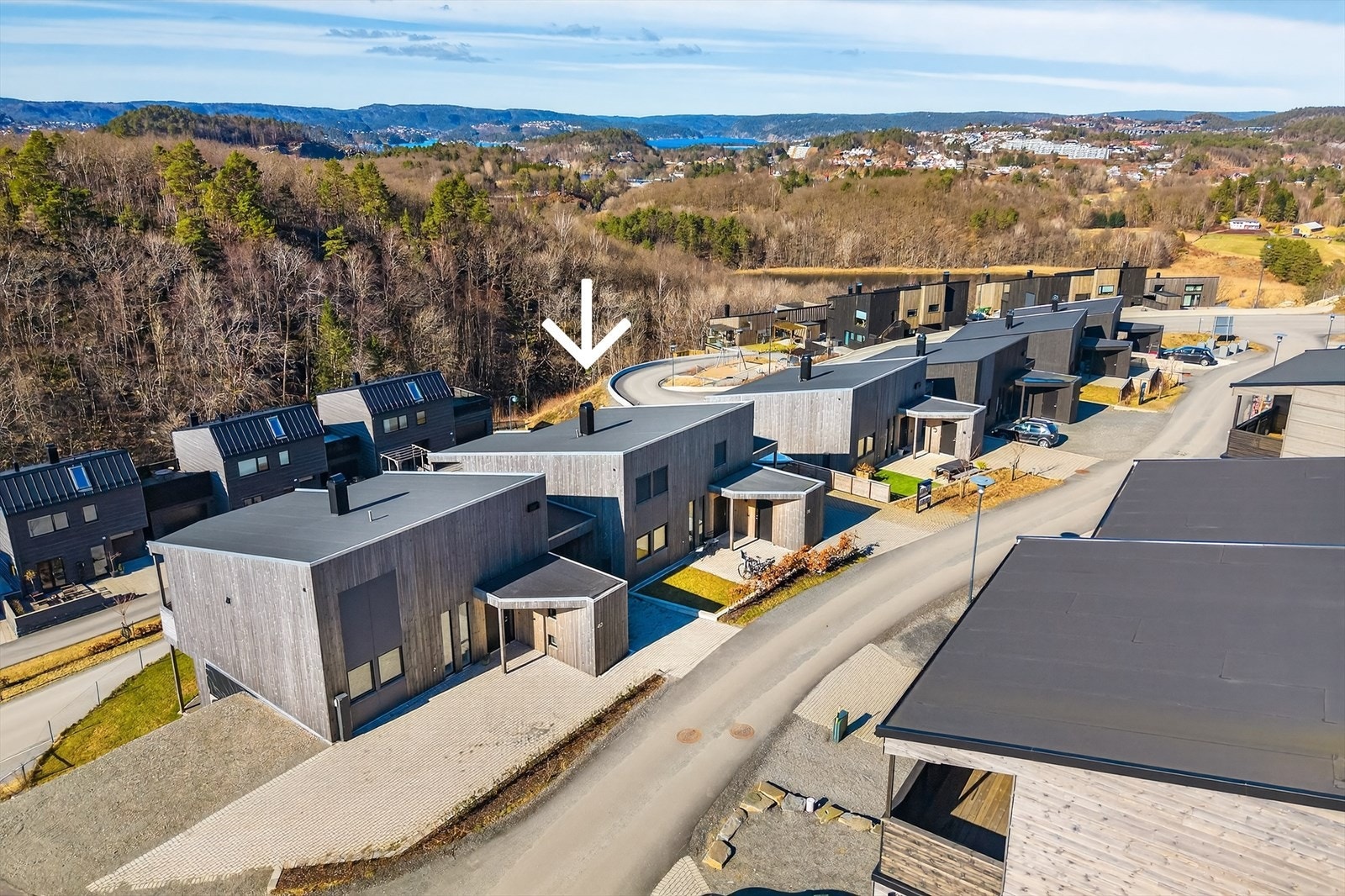 Boligen har en attraktiv beliggenhet i et nyetablert og barnevennlig område! Galleribilde