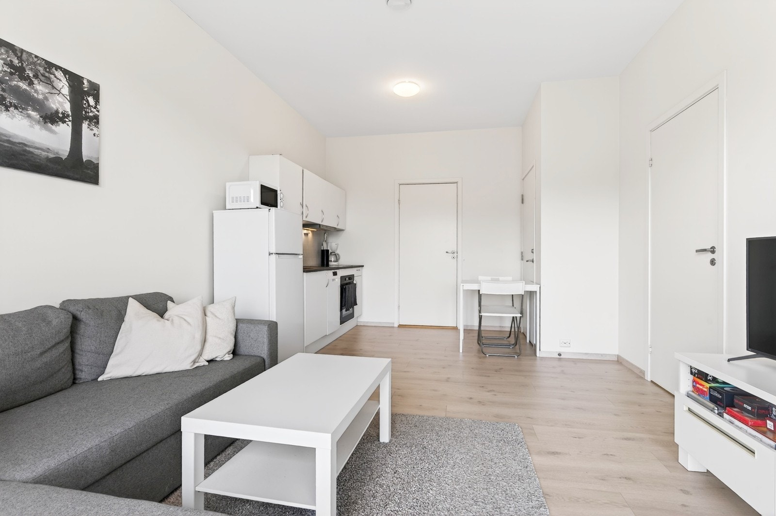 Her har man fleksible bruksmuligheter - ideell for utleie, ekstra oppholdsrom for gjester eller til eget bruk. Galleribilde