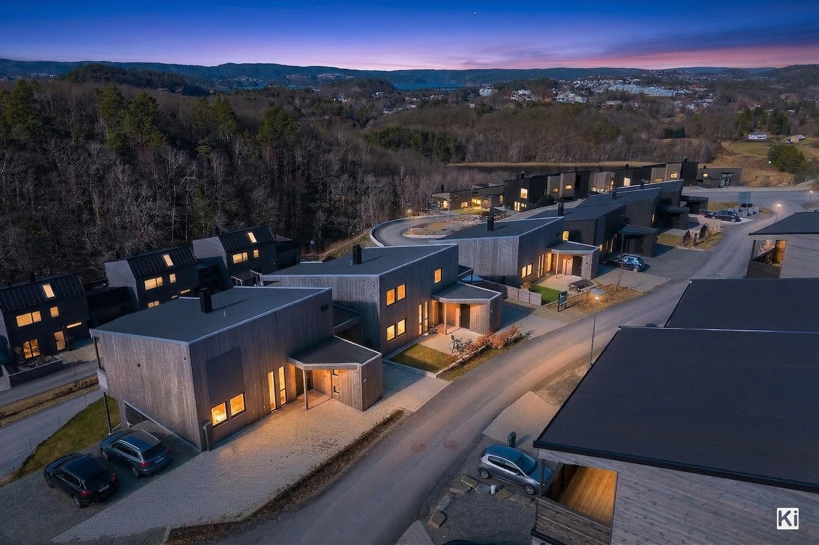 Ki redigert fasade og område bilde Galleribilde