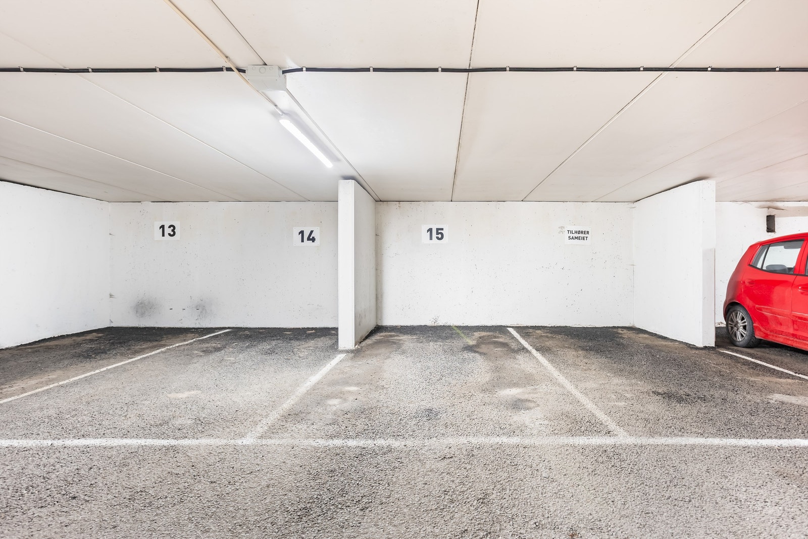 Parkeringsplass i kjeller (nr. 15). Galleribilde