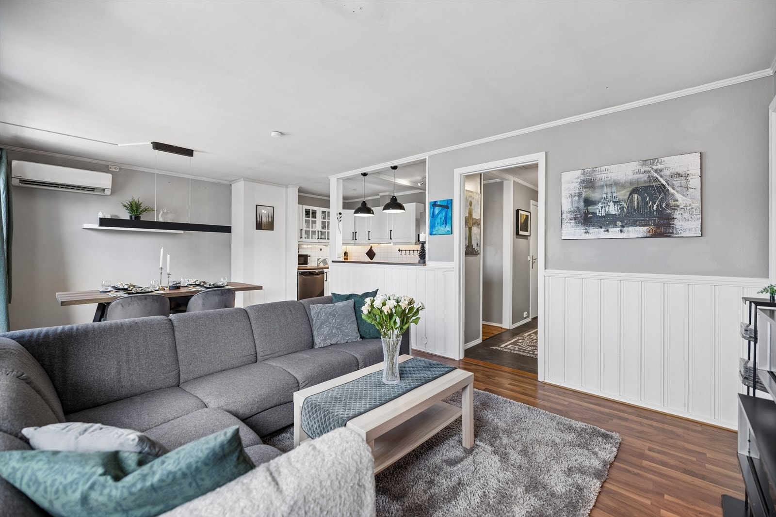 En åpen og sosial sone for måltider og hygge. Galleribilde