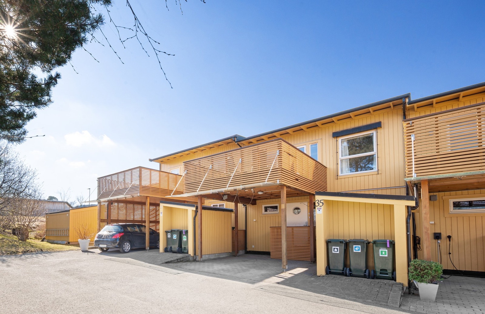 EiendomsMegler1 v/Kristian Sundland har gleden av å presentere Lønnvegen 35! Foto: Krokstad & Nervik v/Jens-Martin Nervik. Galleribilde