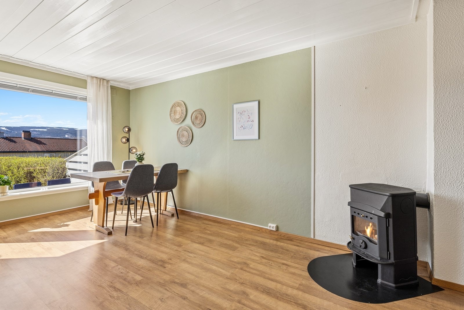 Peisovn gir en trivelig atmosfære på kjølige dager. Galleribilde