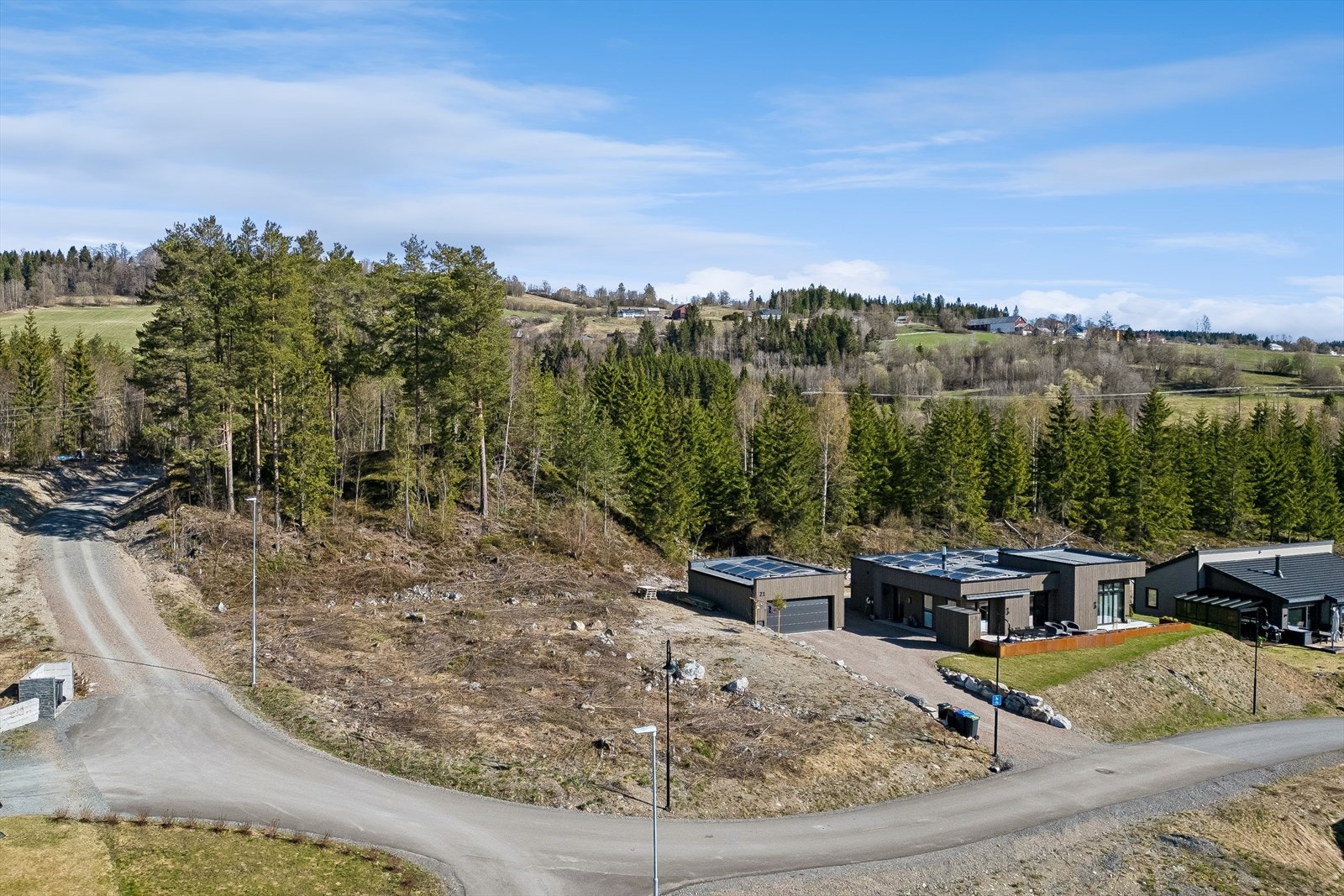 Tomten er på 827,8 m² Galleribilde