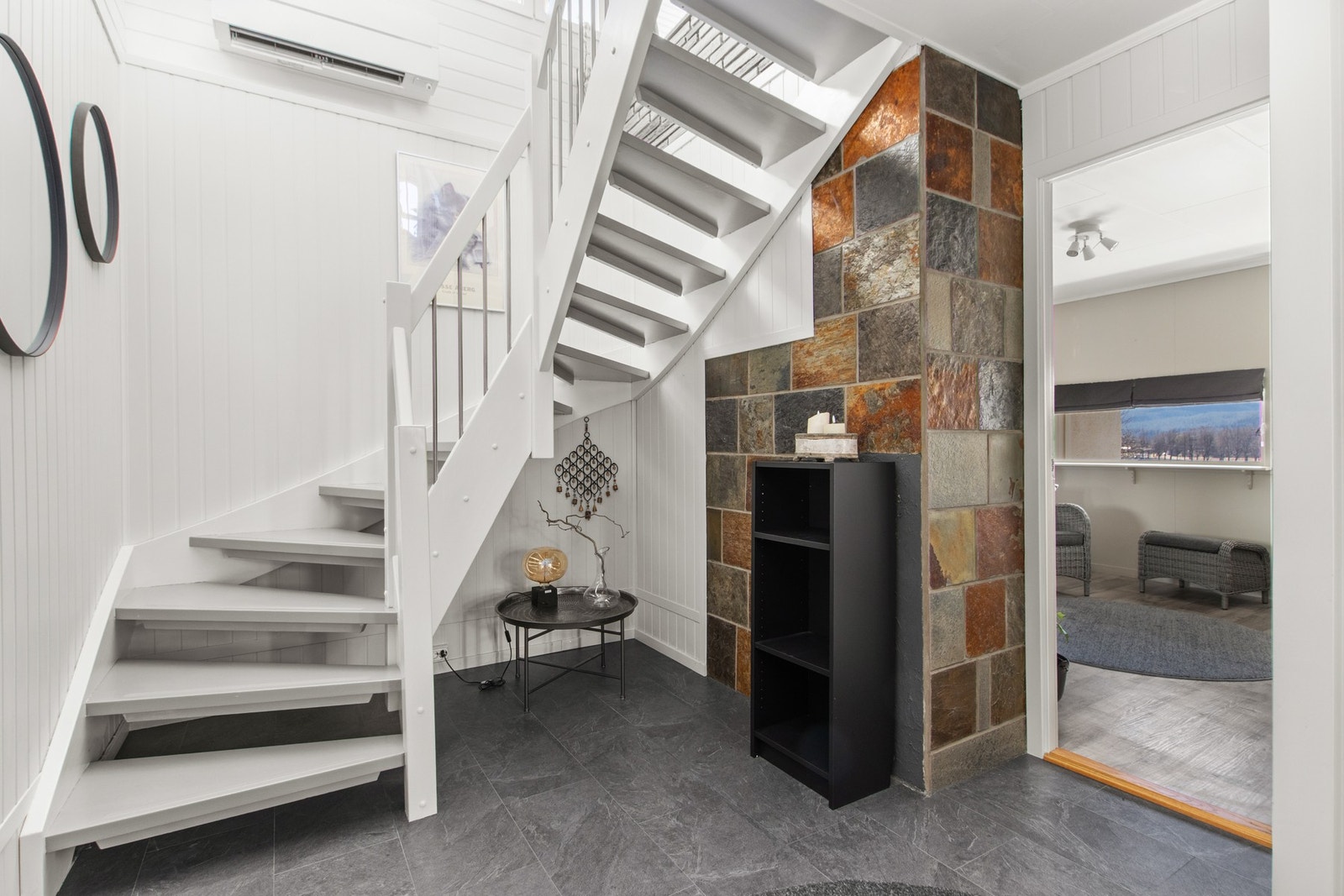 Hall/Trappeoppgang. Galleribilde