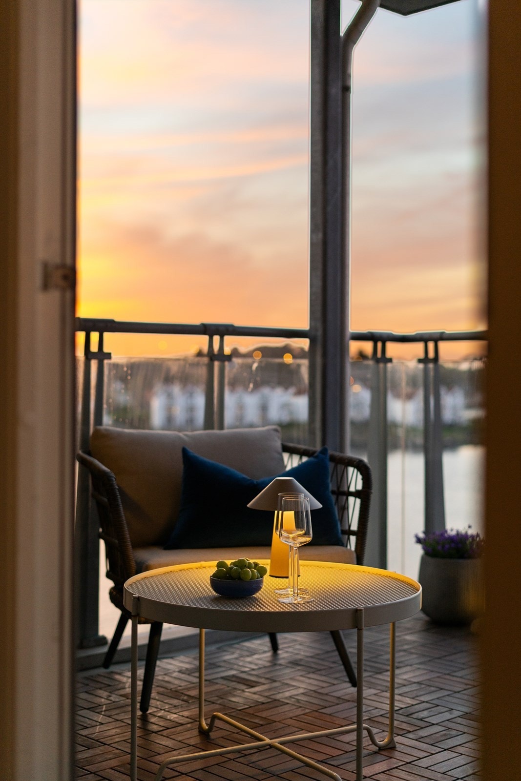 En privat uteplass med enestående kontakt med fjorden. Galleribilde