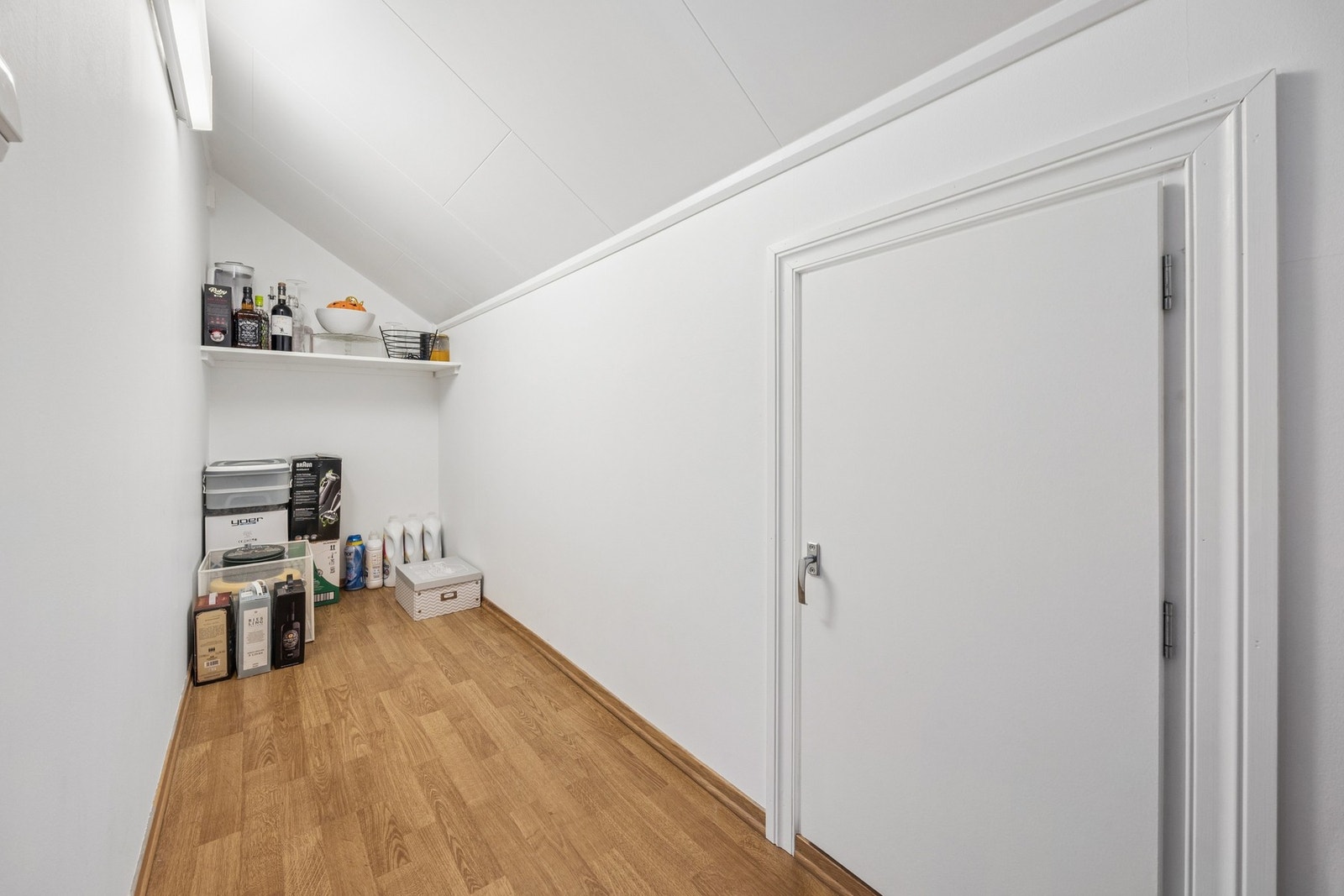 Loftetasjen har bod for ekstra oppbevaring. Galleribilde