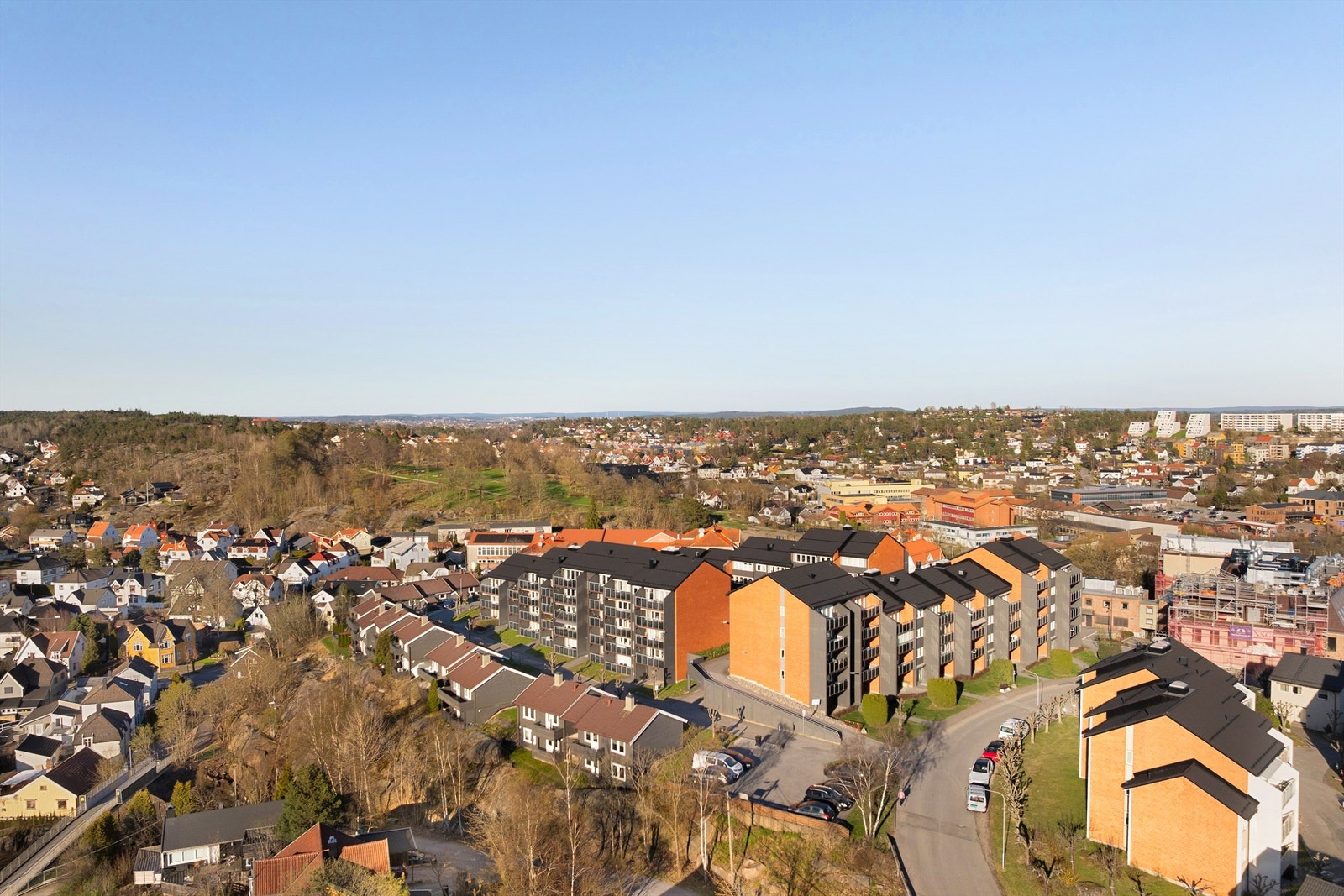 På St. Hansfjellet bor du sentralt og samtidig tilbaketrukket i rolige omgivelser over byen. Galleribilde
