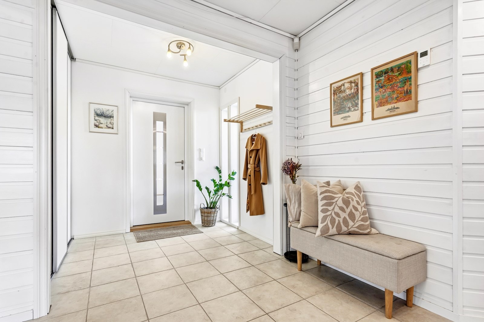 Ønsker deg velkommen med en gang du trer inn i boligen. Galleribilde