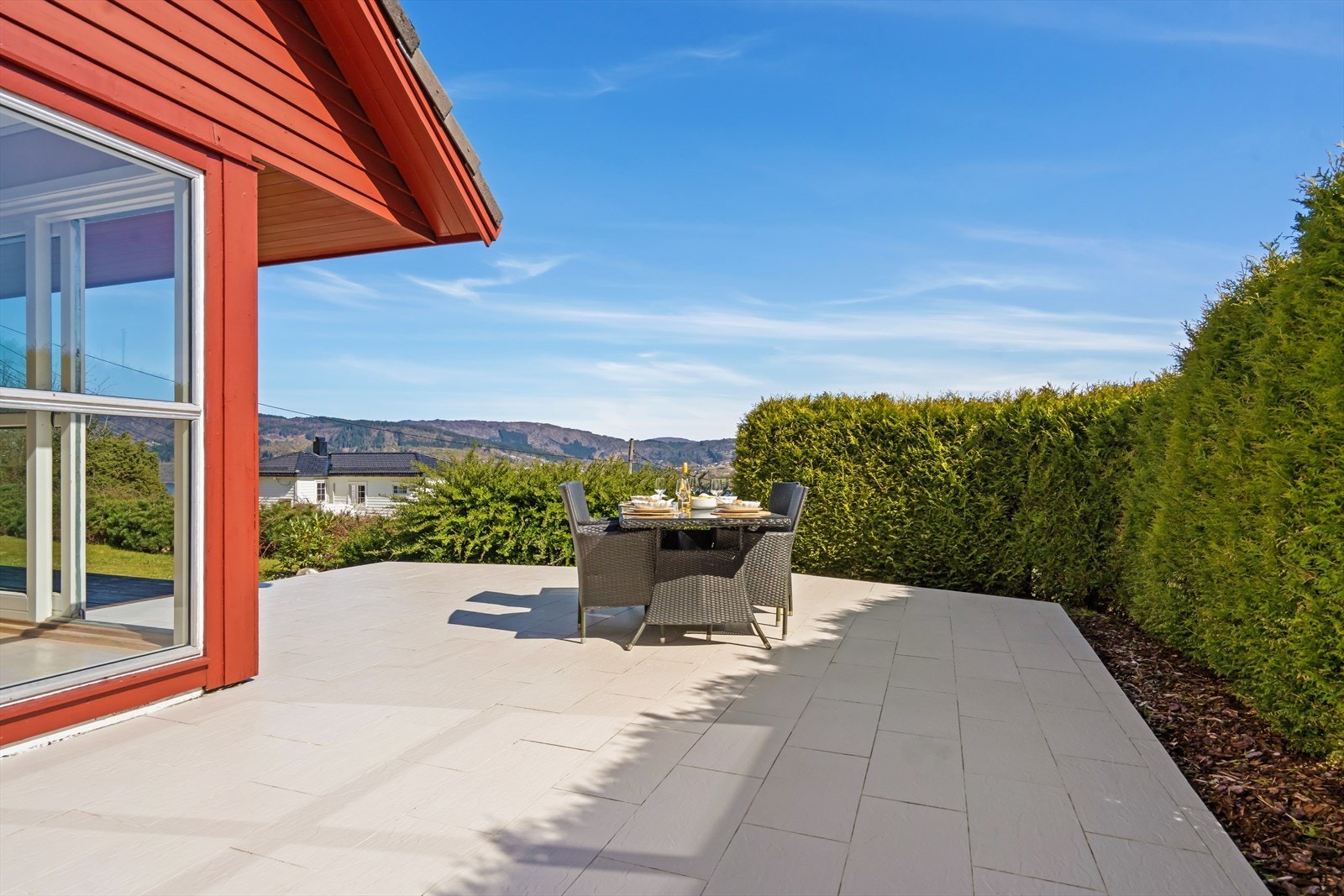 Her er det rikelig med uteplass - hele 66 m² terrasse- og balkongareal gir god plass til både sittegrupper, grilling og avslapning. Galleribilde