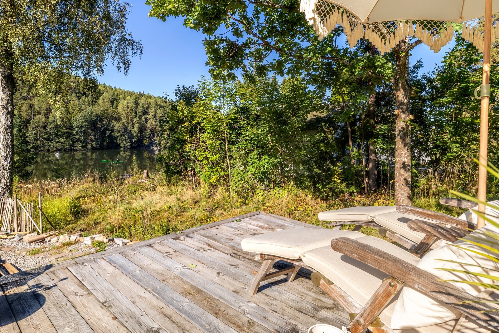 Fra eiendommen kan du nyte en flott utsikt over Kolbotnvannet, som bidrar til en ekstra følelse og nærhet til naturen. Galleribilde