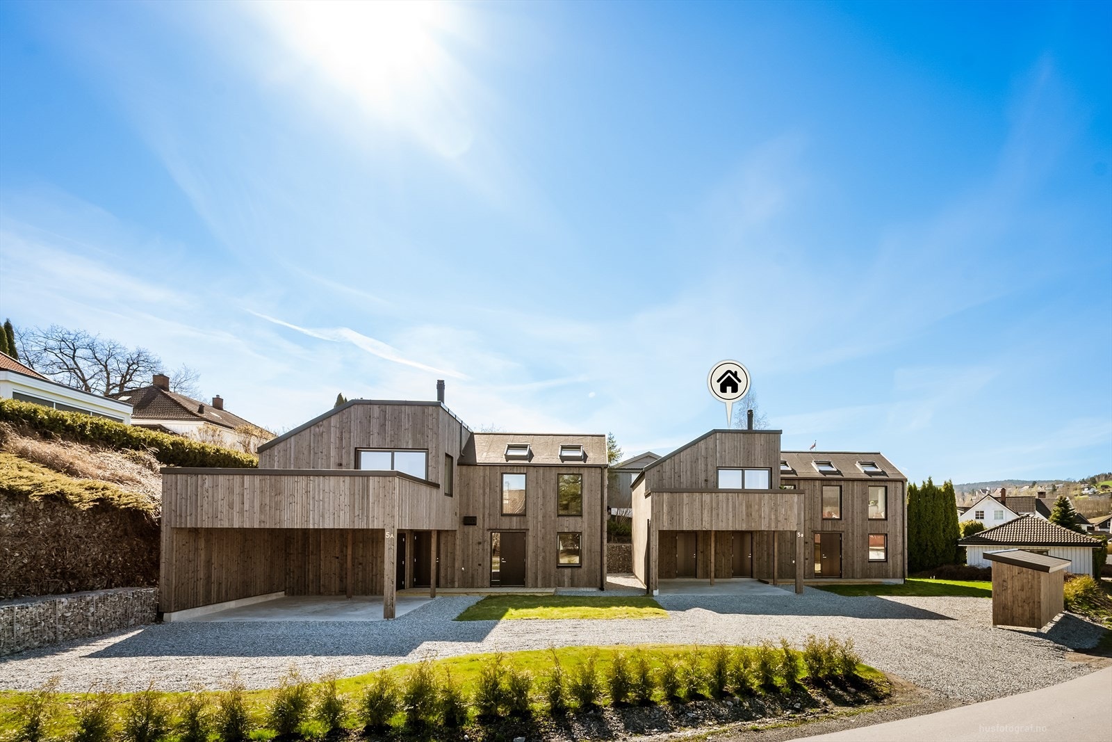 Ny moderne enebolig med dobbel carport og pent opparbeidet uteområde. Galleribilde